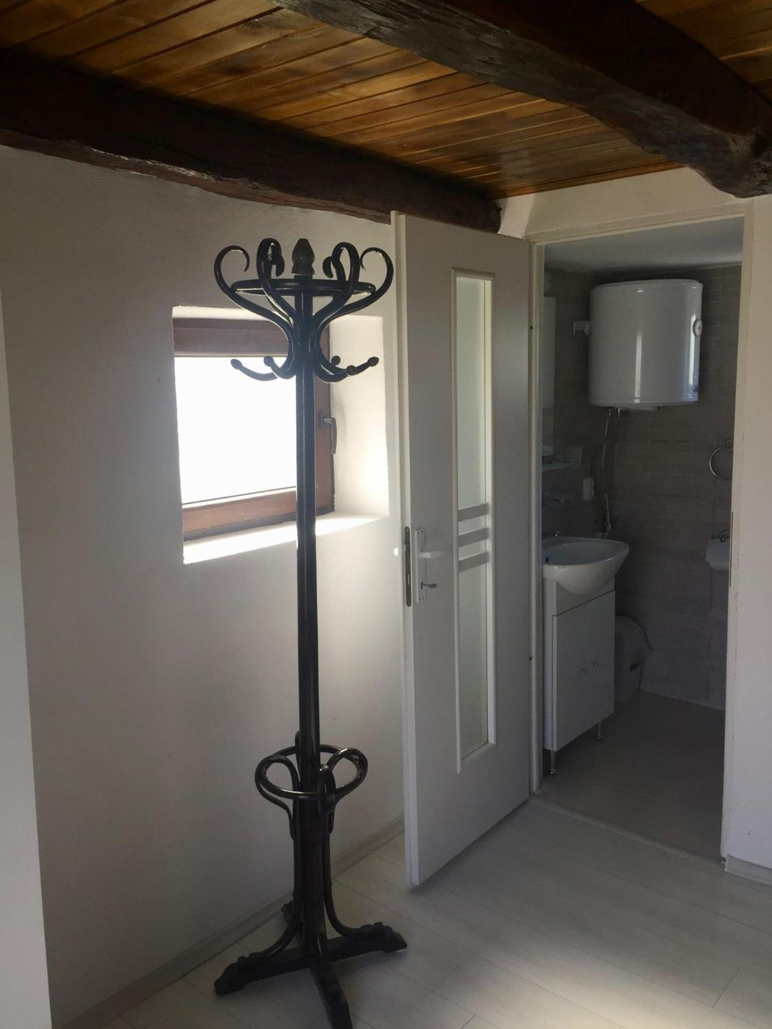 Casa De Sub Deal Densus Exteriér fotografie