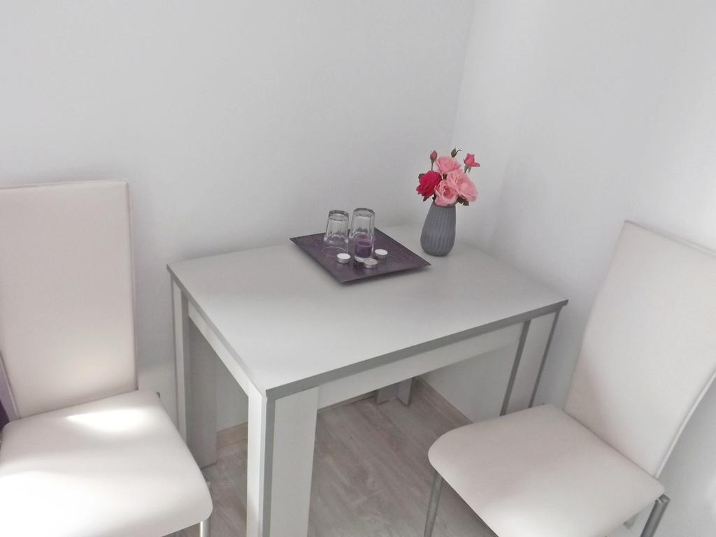 Casa De Sub Deal Densus Exteriér fotografie